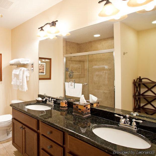 Emerald Greens Condo Resort Tampa Room photo